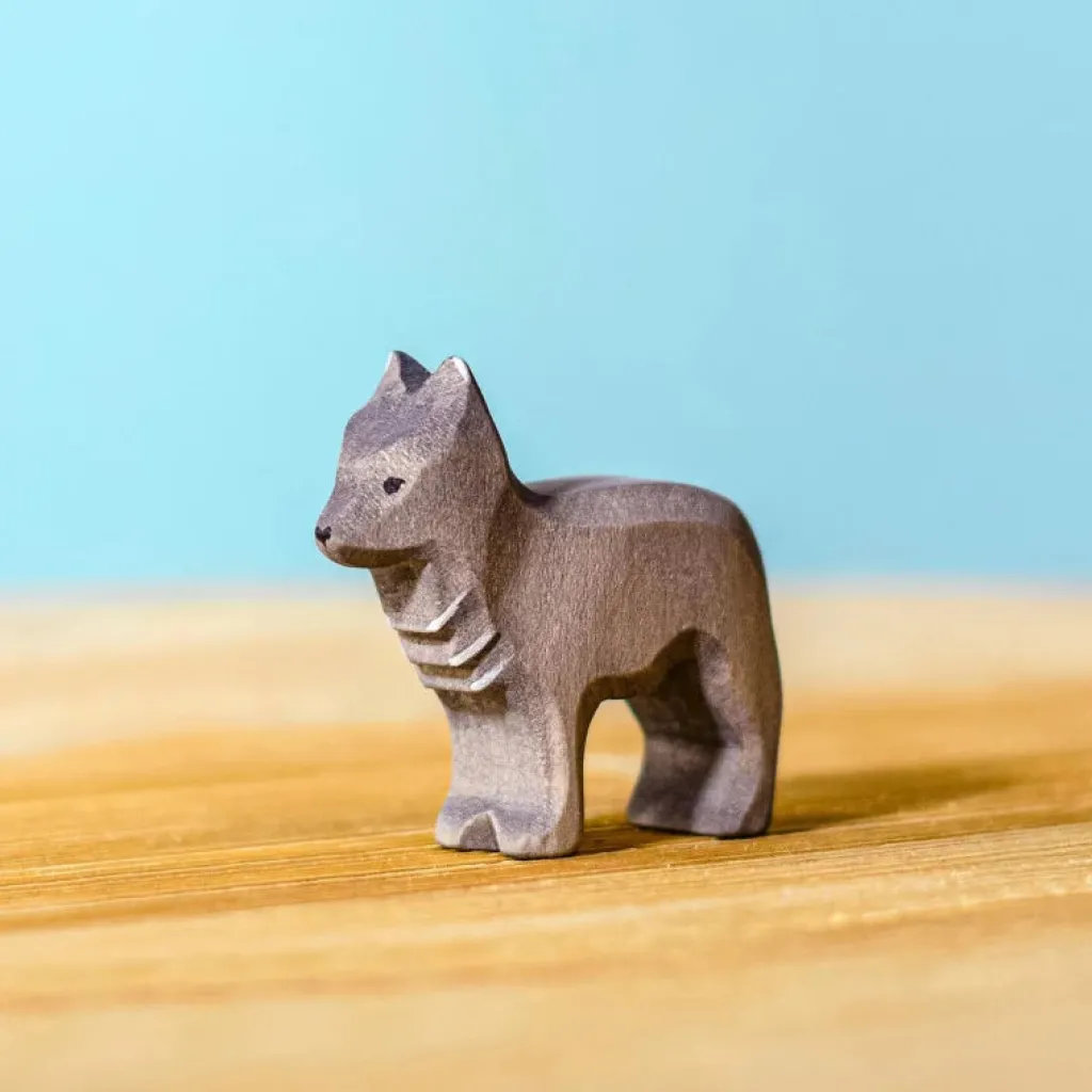 Bumbutoys Animali In Legno | Cucciolo di Lupo in legno