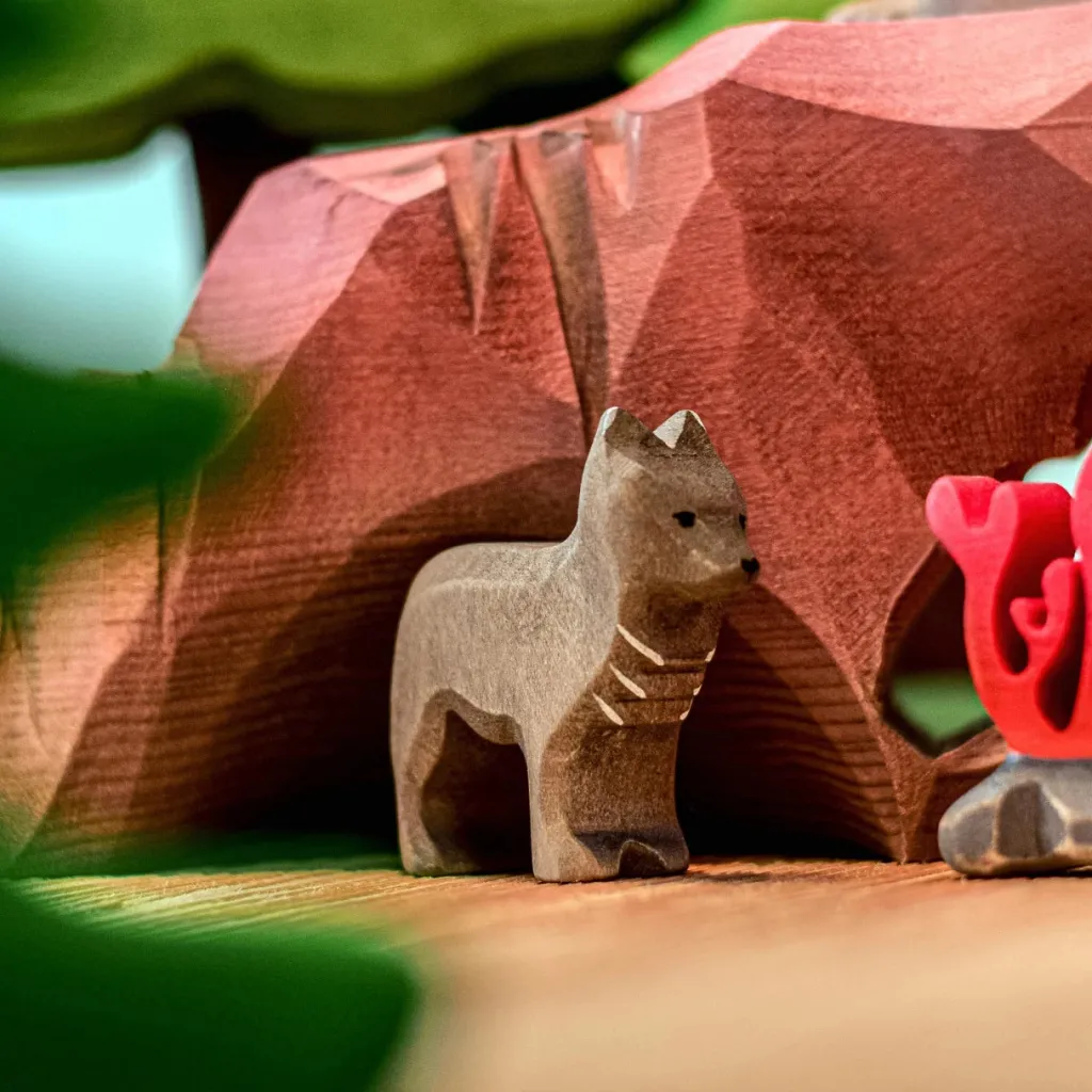 Bumbutoys Animali In Legno | Cucciolo di Lupo in legno