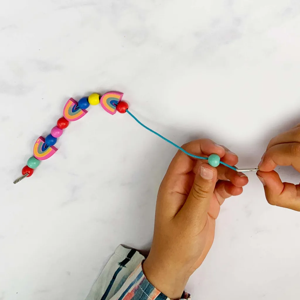 Cotton Twist Kit Creativi | Motricità Grossolana | Kit per Creare Braccialetti - Colori dell'Arcobaleno -