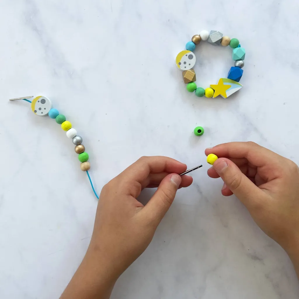 Cotton Twist Kit Creativi | Motricità Grossolana | Kit per Creare Braccialetti - Outer Space -