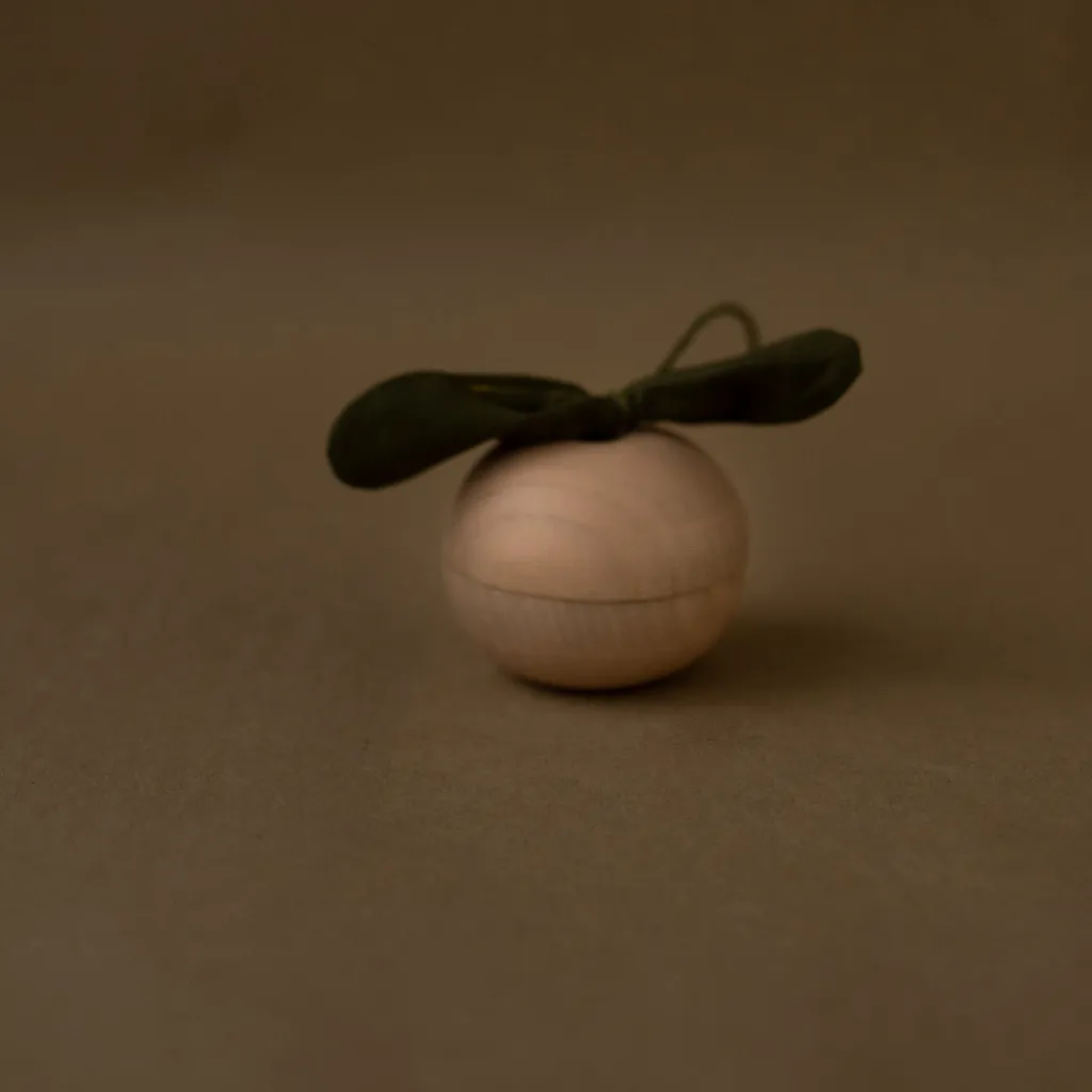 Babai Toys Pasqua | Primavera | Mela in legno Babai