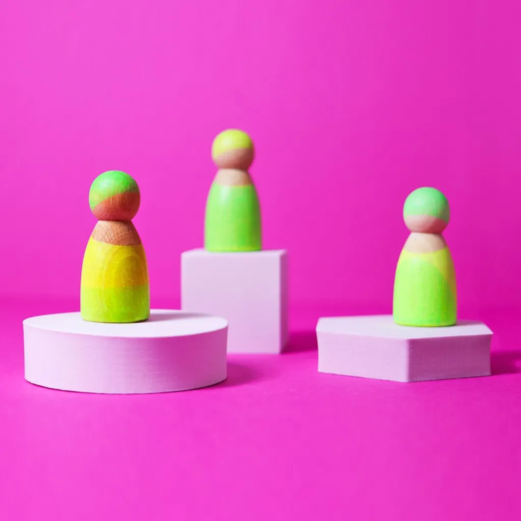 Grimm's Pegdolls E Personaggi | Peg dolls Amici Neon Verdi